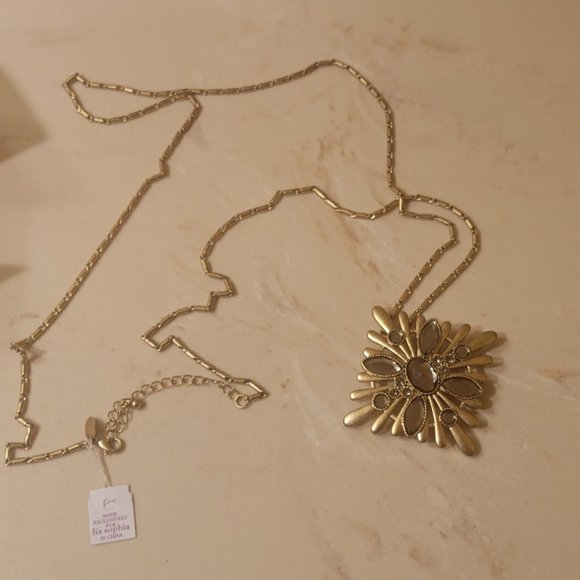 Lia Sophia Neclace - Picture 2 of 3